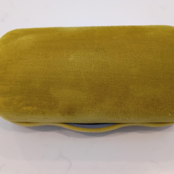 Gucci Case *NEW - Picture 3 of 5